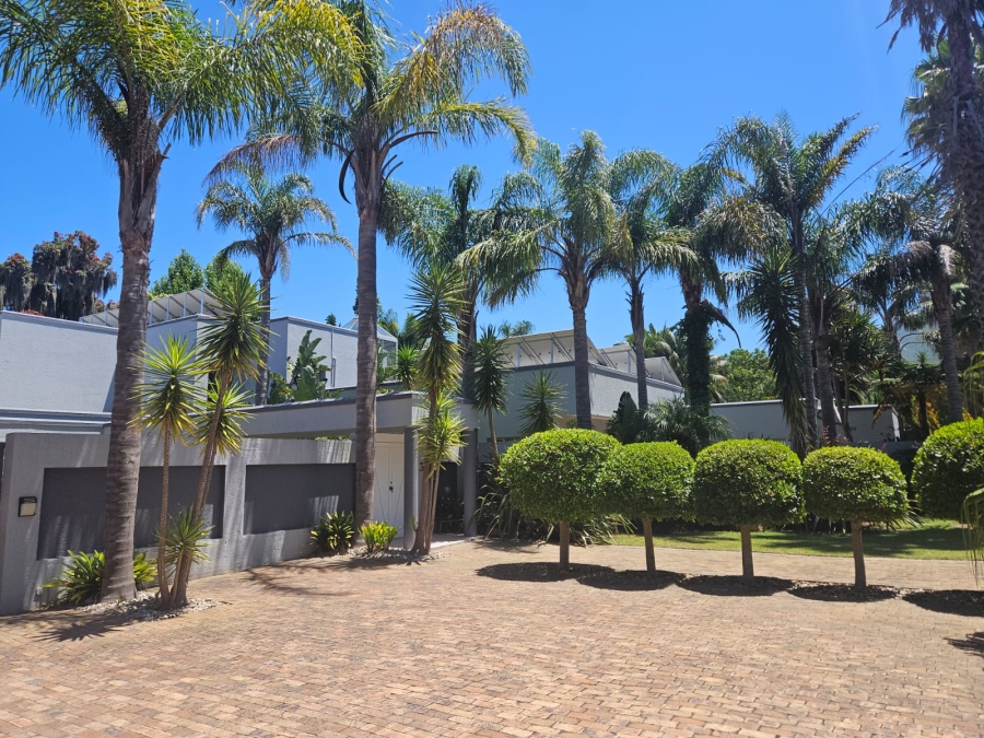 6 Bedroom Property for Sale in Heatherlands Western Cape